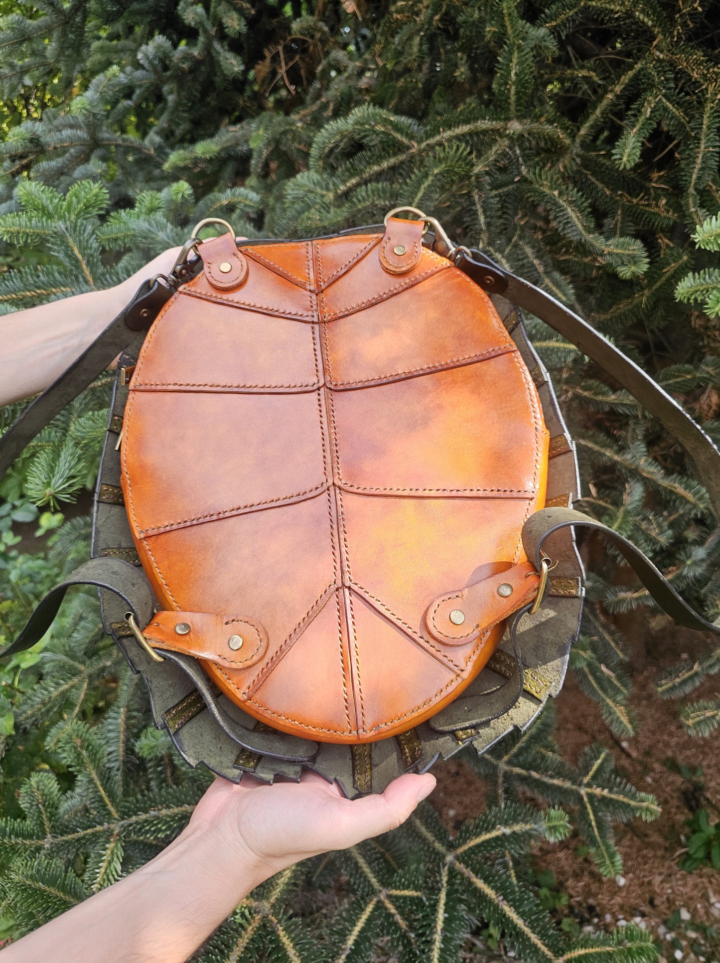 Leather Turtle Shell Backpack - Dark Green